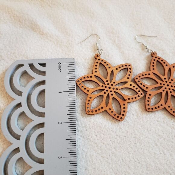Boho Wood Floral Blossom Cutout Earrings - Picture 3 of 3
